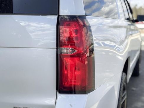 Used 2019 Chevrolet Suburban Premier image 7