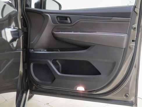 Used 2020 Honda Odyssey EX image 39