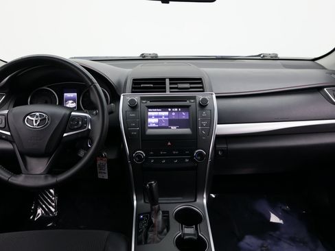Used 2017 Toyota Camry SE FWD image 25