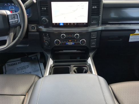 Used 2025 Ford F250 Lariat w/ Lariat Ultimate Package image 45