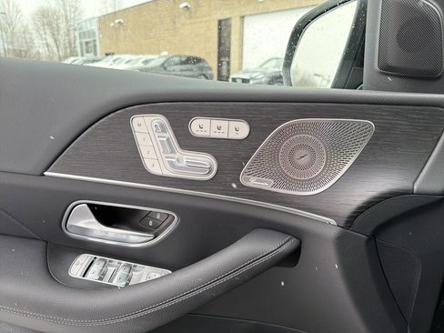 New 2026 Mercedes-Benz GLS 450 4MATIC image 14