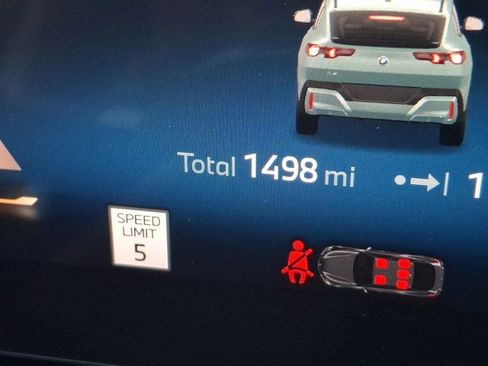 Used 2025 BMW X2 xDrive28i w/ Premium Package image 15