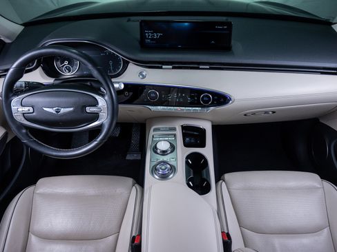 Used 2022 Genesis GV70 2.5T Advanced w/ Advanced Package image 16