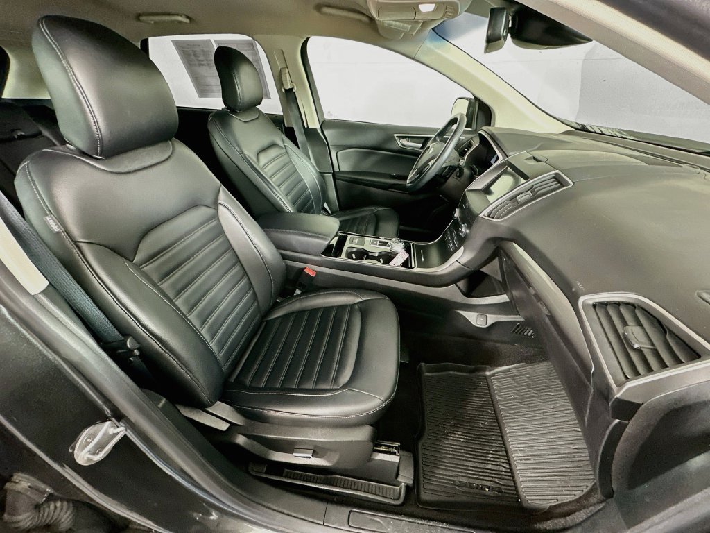 Used 2019 Ford Edge SEL w/ Equipment Group 201A AWD/4WD image 36
