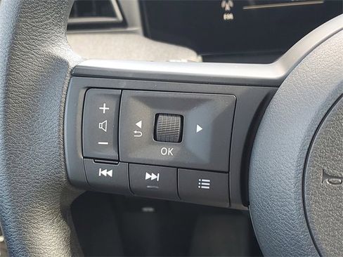 New 2026 Nissan Kicks SV image 13