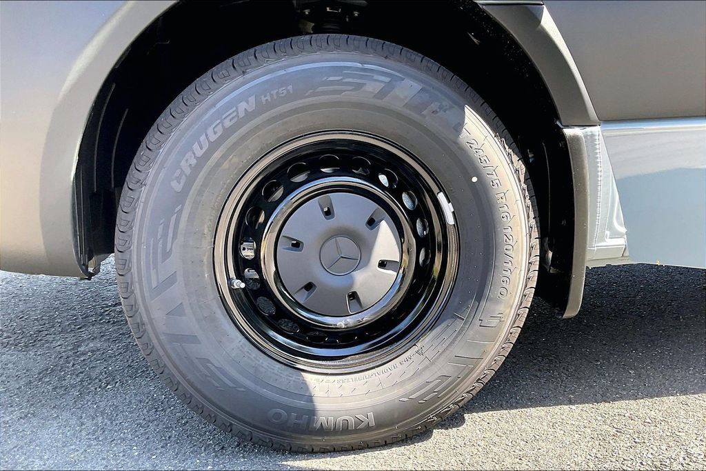 New 2026 Mercedes-Benz Sprinter 2500 image 10