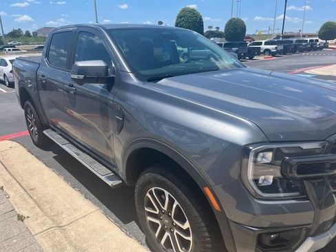 Used 2025 Ford Ranger Lariat w/ FX4 Off-Road Package AWD/4WD image 3