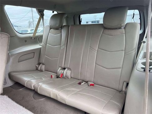 Used 2015 Cadillac Escalade ESV Premium image 11