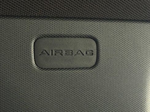 Used 2024 Jeep Grand Cherokee Altitude AWD/4WD image 7
