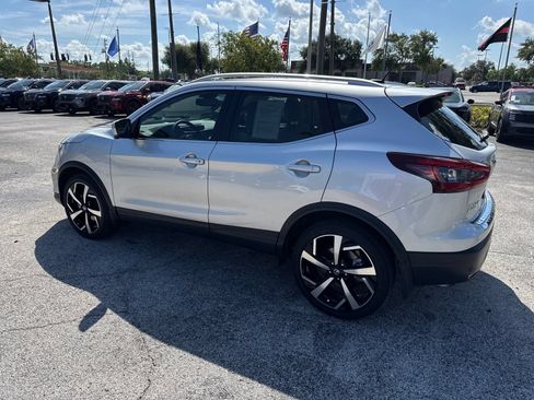 Certified 2022 Nissan Rogue Sport SL w/ Premium Package AWD/4WD image 16