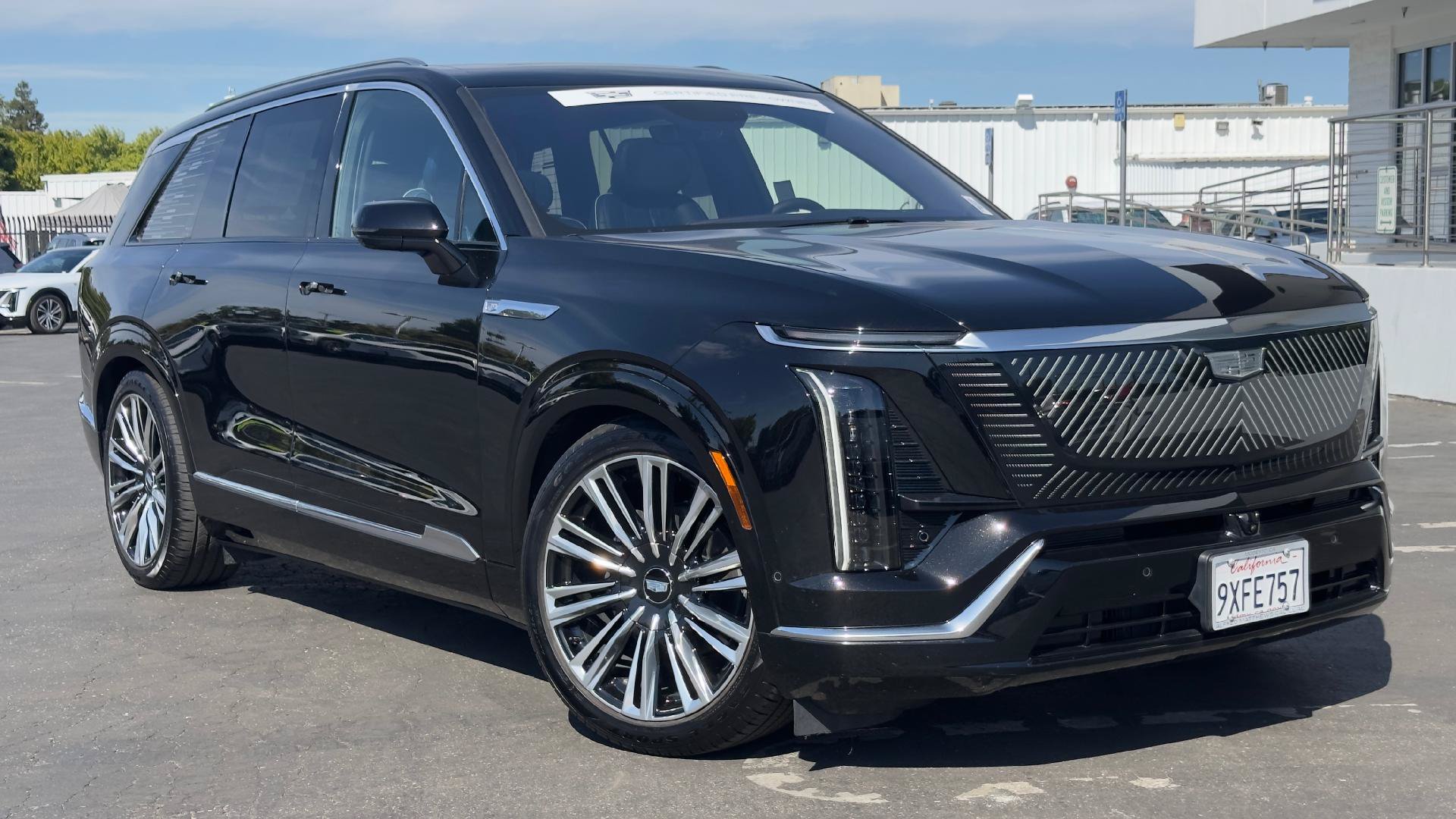 Used 2026 Cadillac Vistiq Premium Luxury AWD/4WD image 1