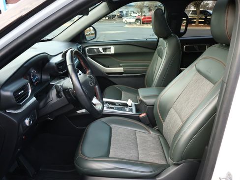 Used 2022 Ford Explorer Timberline image 11