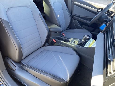 New 2026 Volkswagen Jetta SE image 7
