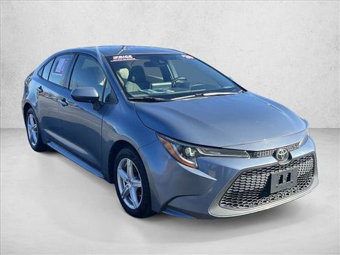 Certified 2020 Toyota Corolla LE image 3