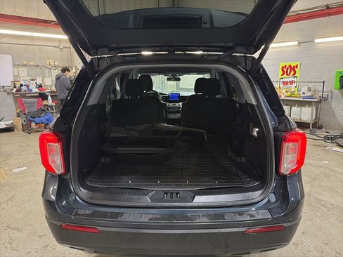 Used 2022 Ford Explorer XLT image 19