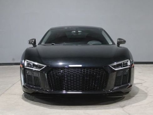 Used 2018 Audi R8 V10 plus image 3