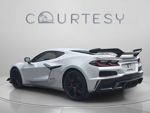 Used 2026 Chevrolet Corvette Z06 RWD image 4