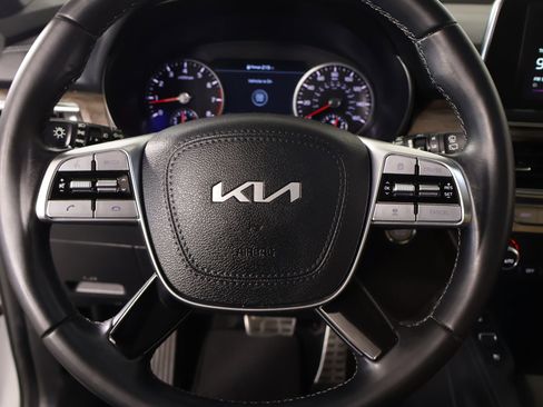 Used 2022 Kia Telluride SX w/ Nightfall Edition Package image 3
