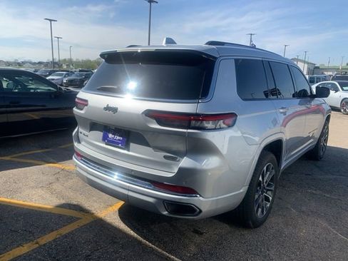 Used 2021 Jeep Grand Cherokee L Overland w/ Advanced Protech Group III AWD/4WD image 5