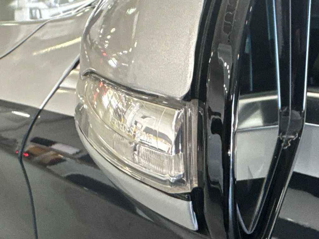 Used 2015 Mercedes-Benz S 550 4MATIC Sedan image 23