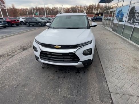Certified 2022 Chevrolet TrailBlazer LT w/ Convenience Package image 3