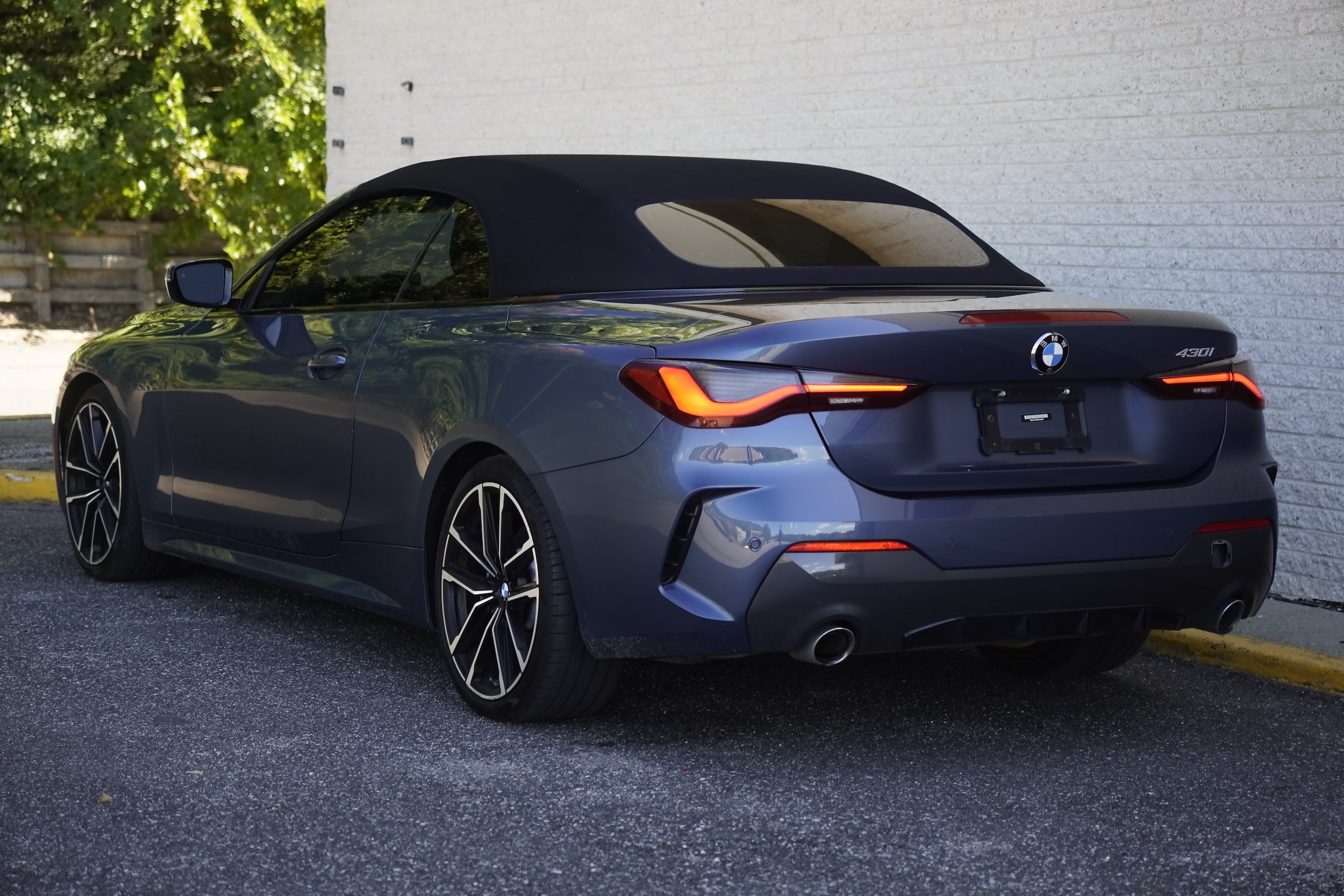 Used 2022 BMW 430i Convertible w/ M Sport Package RWD image 7