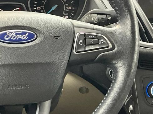 Used 2019 Ford Escape Titanium FWD image 17