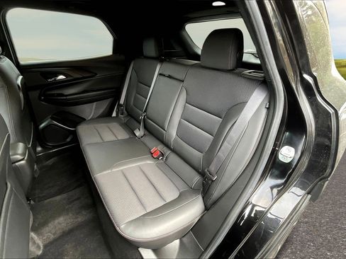 Used 2023 Chevrolet TrailBlazer RS w/ Convenience Package image 14