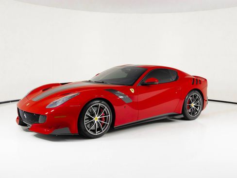 Used 2017 Ferrari F12tdf image 7