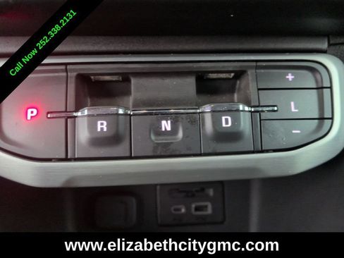 Used 2021 GMC Acadia SLT w/ LPO, 'HIT The Road' Package FWD image 14