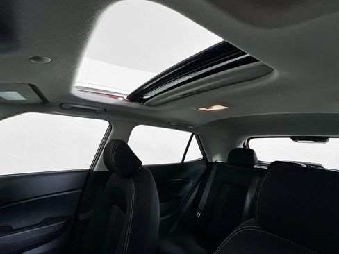 Certified 2026 Hyundai Venue SEL FWD image 21