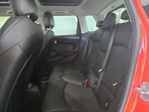Used 2021 MINI Cooper 4-Door Hardtop w/ Storage Package FWD image 23