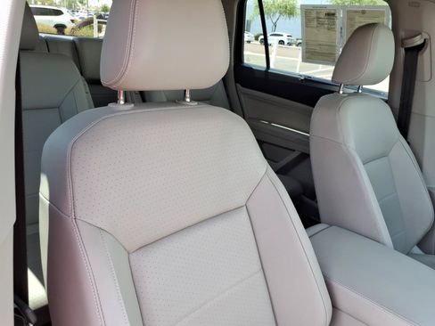 Certified 2023 Volkswagen Atlas SE FWD image 11