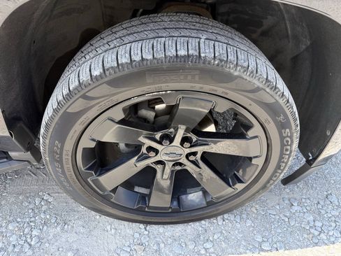 Used 2018 Chevrolet Tahoe LS AWD/4WD image 12