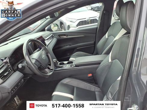 Used 2025 Toyota Camry SE FWD image 14