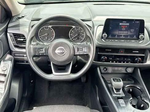 Used 2024 Nissan Rogue SV AWD/4WD image 14