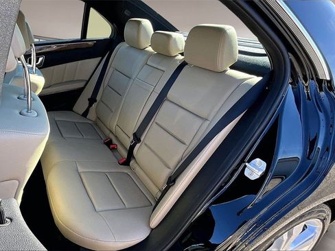 Used 2012 Mercedes-Benz E 350 4MATIC Sedan image 26