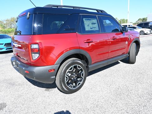 New 2025 Ford Bronco Sport Outer Banks image 2