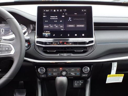 New 2026 Jeep Compass Limited image 9