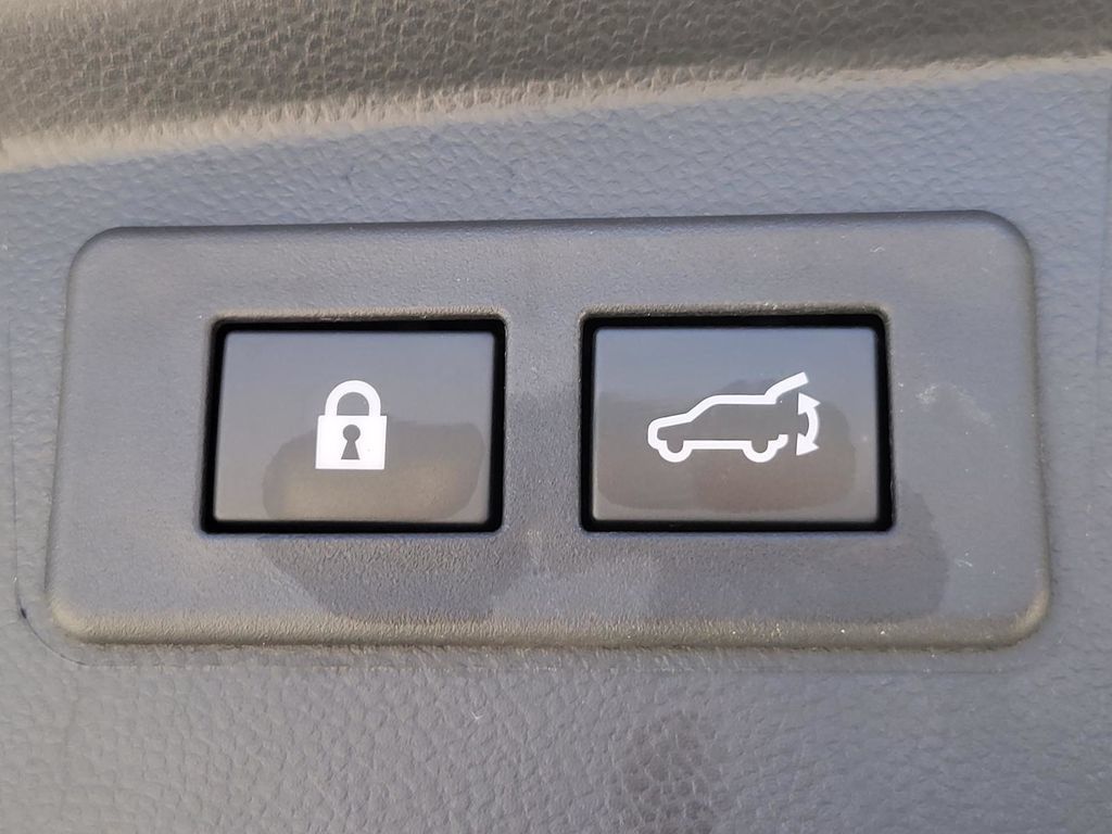 Used 2020 Subaru Outback Premium AWD/4WD image 10