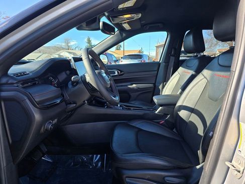 Used 2024 Jeep Compass Trailhawk AWD/4WD image 22
