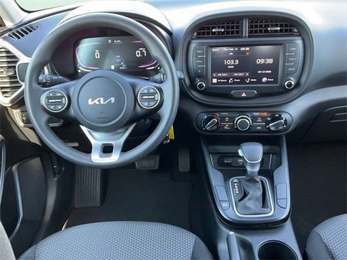 Used 2024 Kia Soul LX w/ Option Group 015 image 11