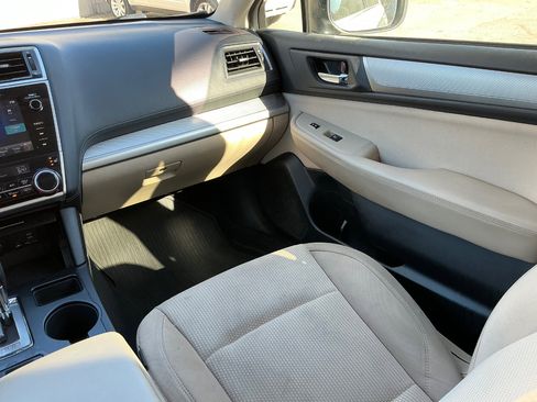Used 2019 Subaru Outback 2.5i Premium image 17