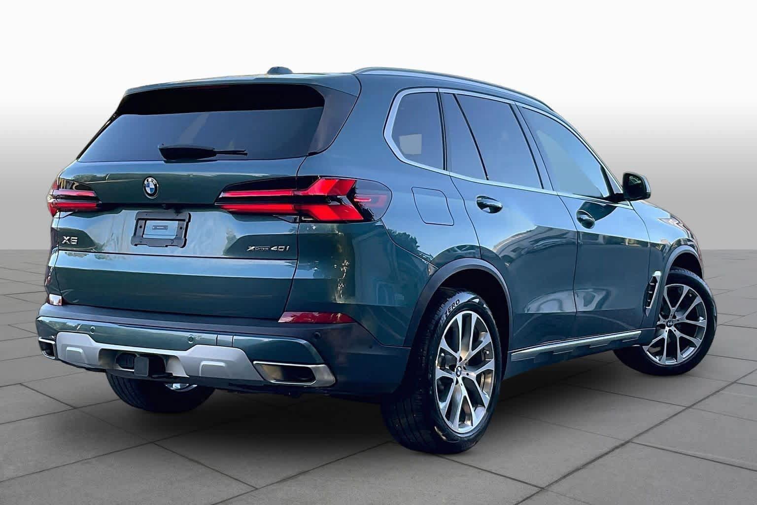 Used 2024 BMW X5 xDrive40i w/ Executive Package AWD/4WD image 12