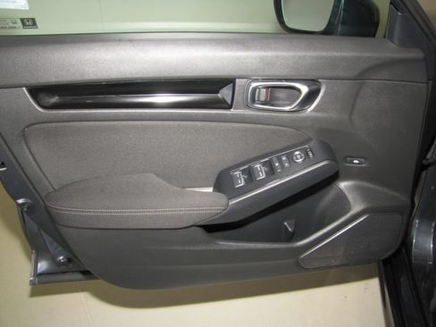 Certified 2024 Honda Civic EX image 11