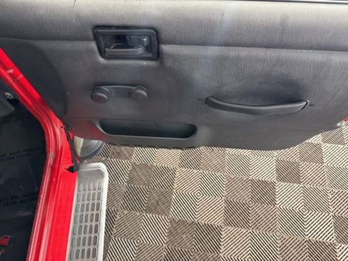 Used 2005 Jeep Wrangler Unlimited image 21