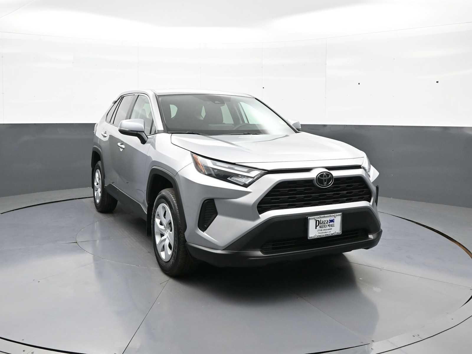 Certified 2023 Toyota RAV4 LE AWD/4WD image 2
