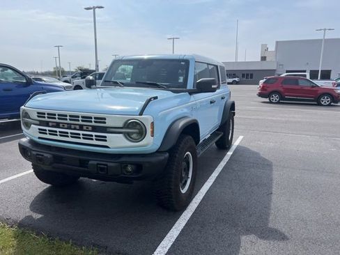 Used 2023 Ford Bronco Heritage Edition image 3