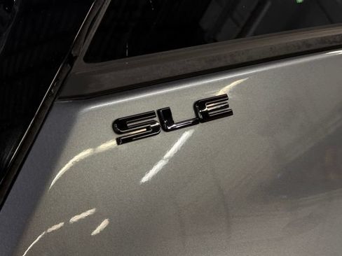 Used 2020 GMC Terrain SLE w/ Driver Convenience Package FWD image 7