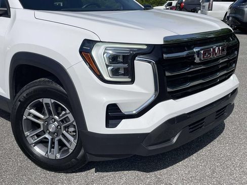 Used 2025 GMC Terrain Elevation AWD/4WD image 9